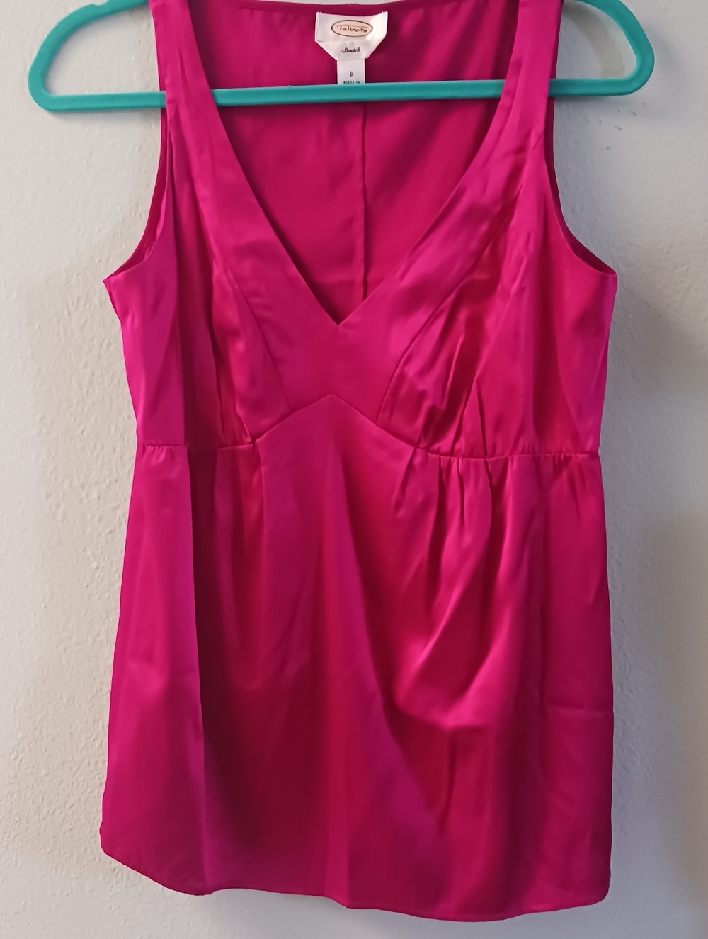 Talbots Hot Pink Silk/Spandex V-Neck Sleeveless Blouse | Size 6
